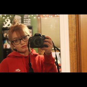 Meet your Posher, Emily